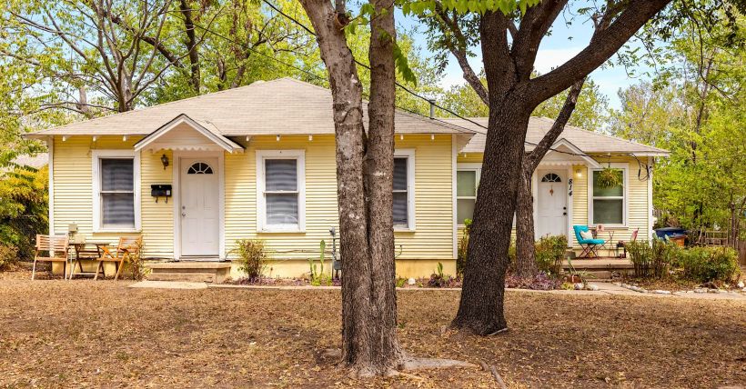 Options abound at this Hyde Park duplex